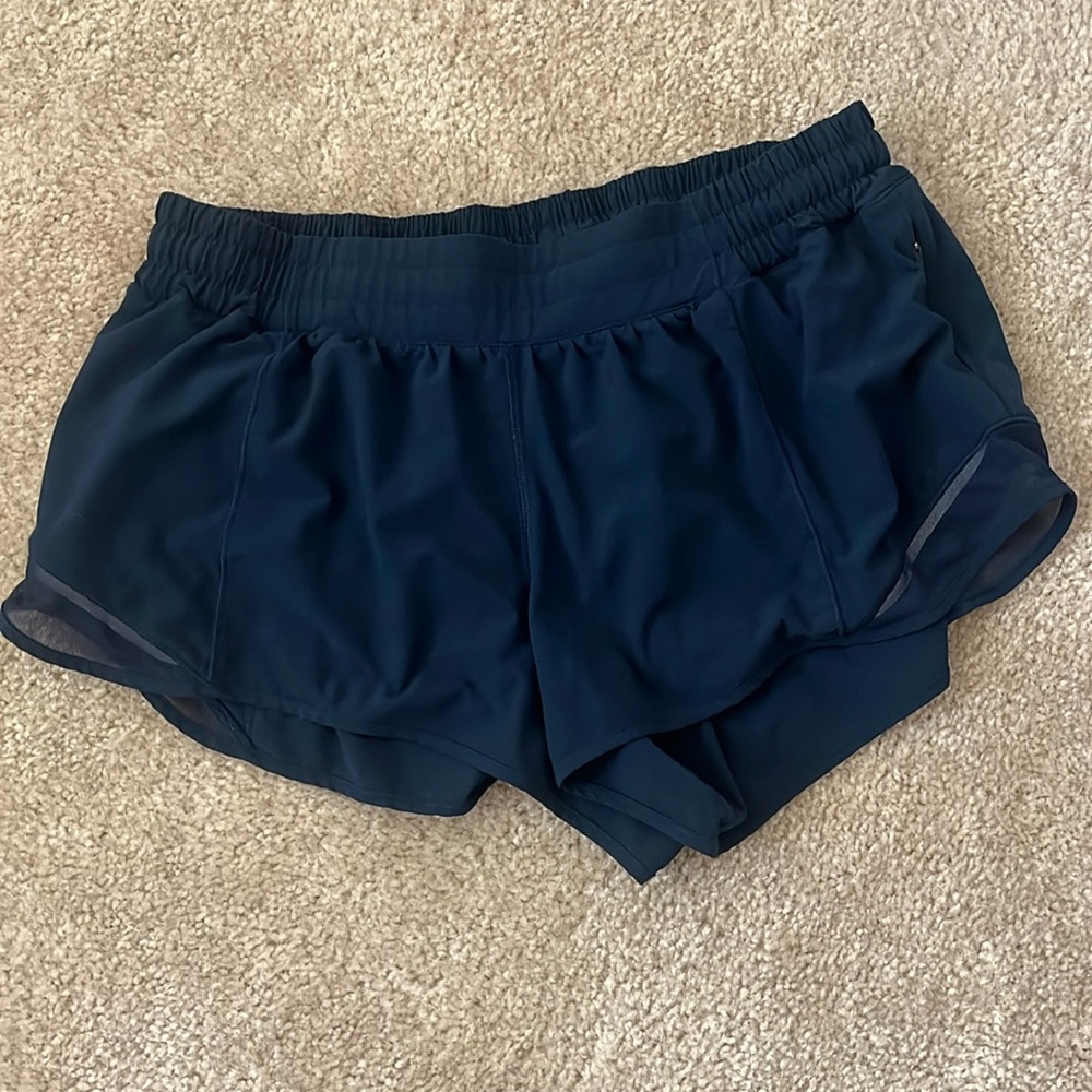 Lululemon hotty hot shorts blue 2.5 inch inseam